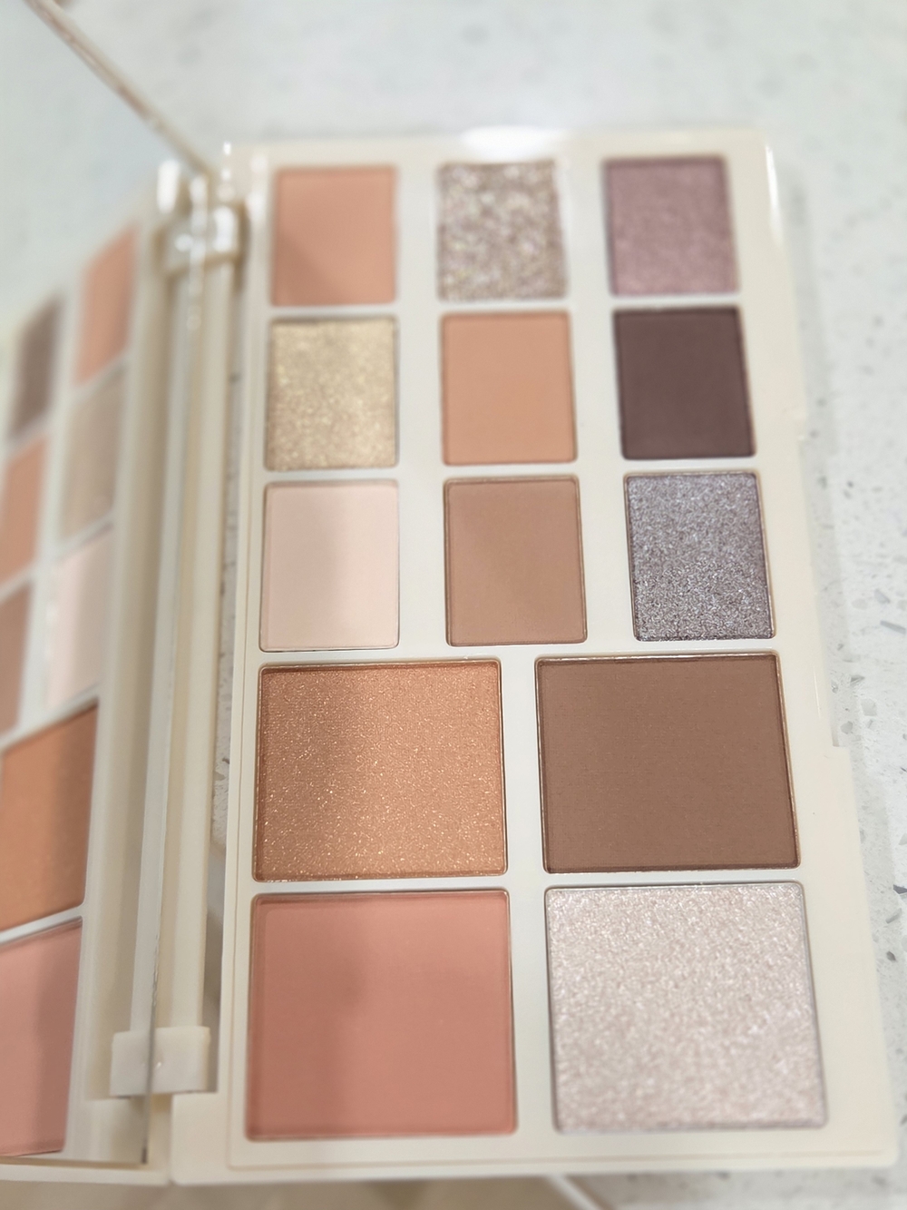 Laura Geller Passport To Pretty Neutral & Shimmer Eyeshadow Palette